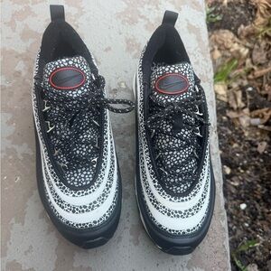 Nike Black and White Patterned Sneakers with Red Accent